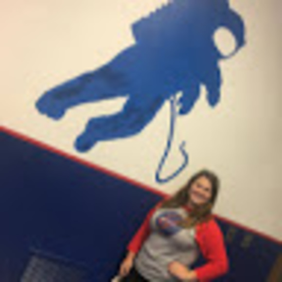 Meet your Posher, Natalie - Picture 1 of 1